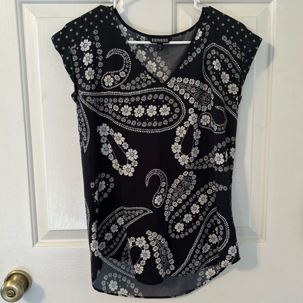 Express Cap Sleeve Blouse - Black & white